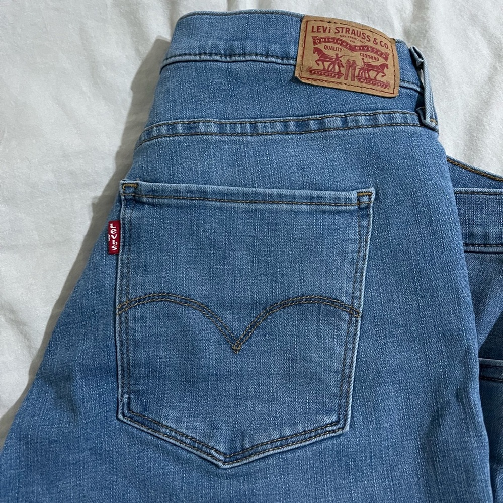 Levi’s shaping skinny jeans. Size 33 Long. Style 311. Super comfy!
